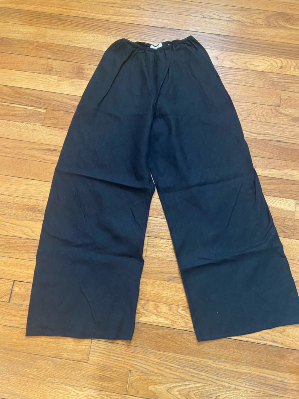 Doen Black Wide-Leg Linen Pants